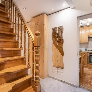 Apartment Cozy 3 Bedrooms In 7st Districht, Budapest