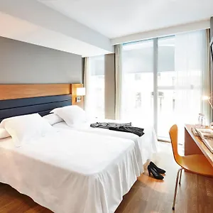 https://century-park.topbarcelonahotels.com